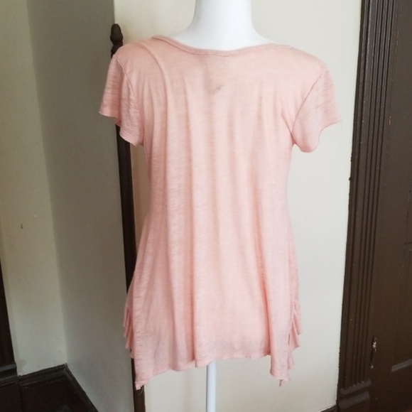 Flowy blush top - Picture 2 of 5